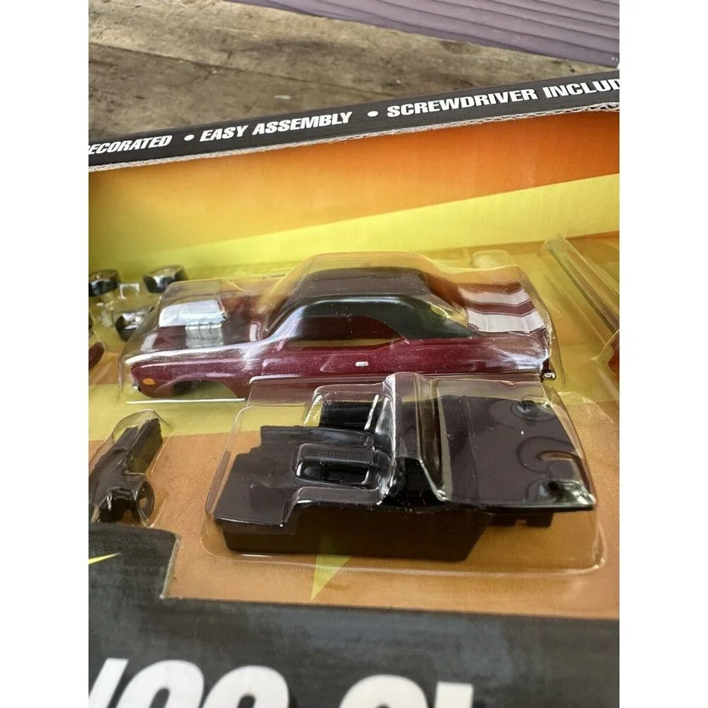 Ertl American Muscle 1969 Chevy Camaro Diecast Model‎ Kit 1:64 30292 Deep red
